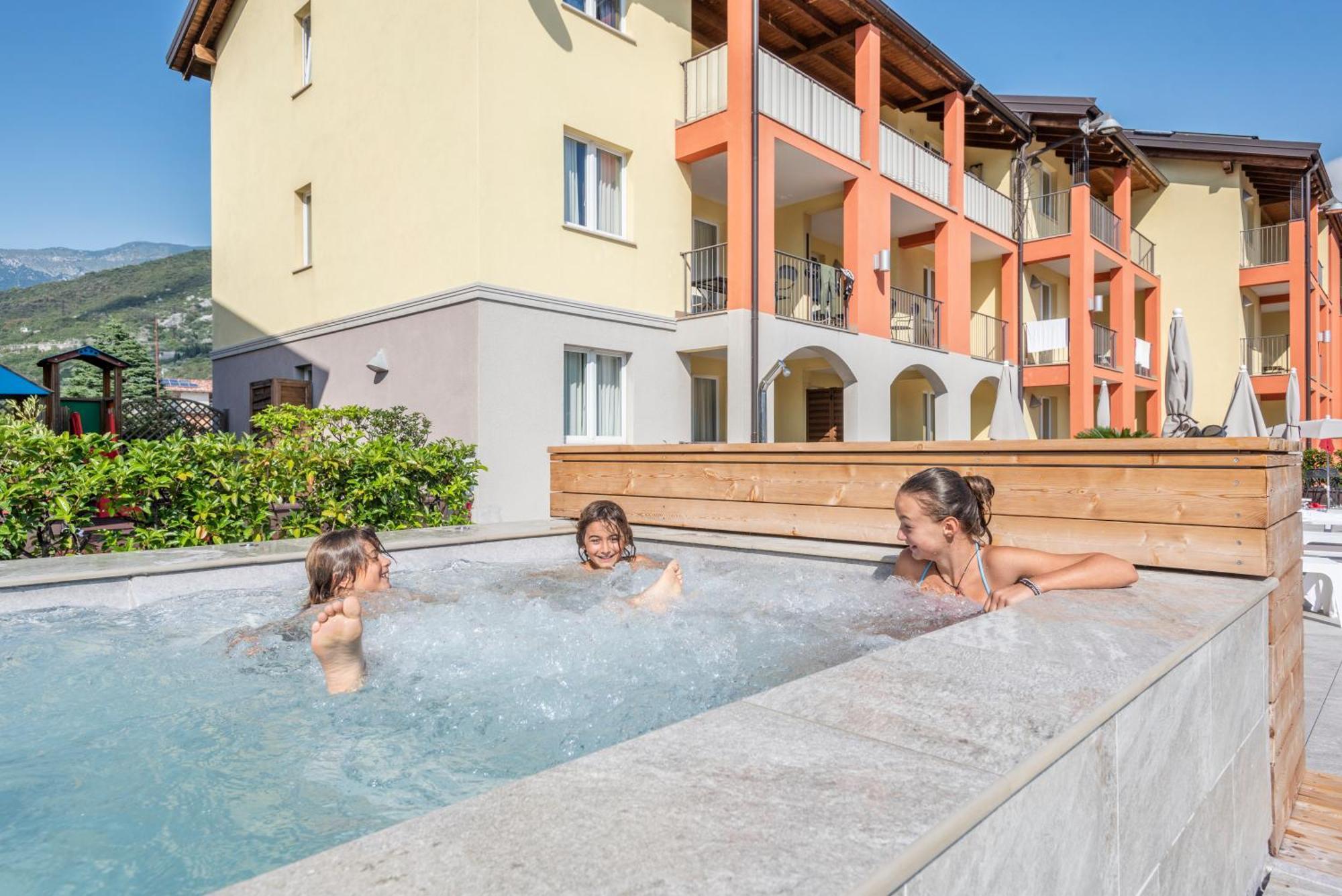 Residence Maroadi Torbole Sul Garda Extérieur photo